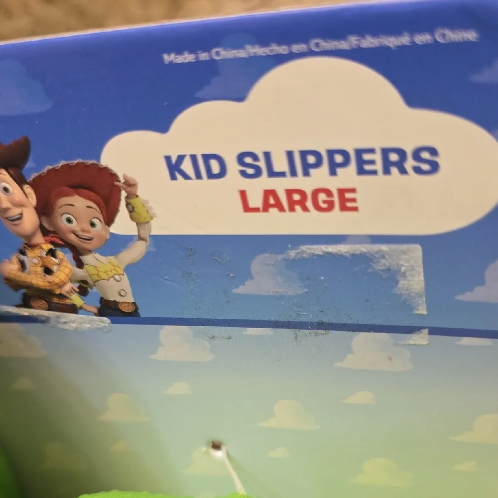Disney Buzz Lightyear Kids Size L 4-5 Slippers Purple‎ Green
